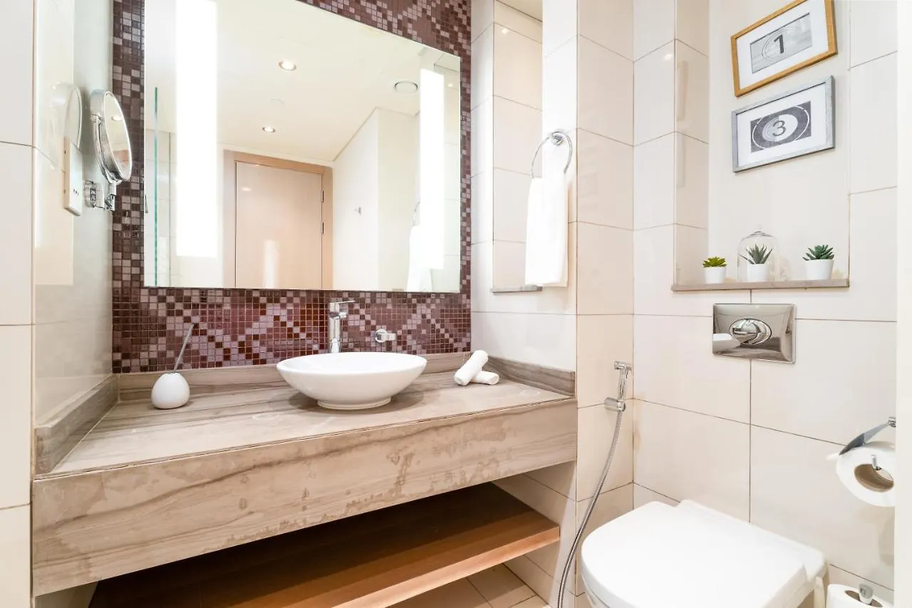 Aliving Classic 1Br Paramount Towers Business Bay-6105 Dubai